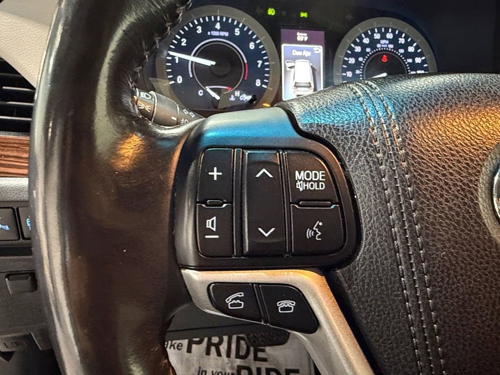 Used 2017 Toyota Sienna Limited AWD/4WD image 29
