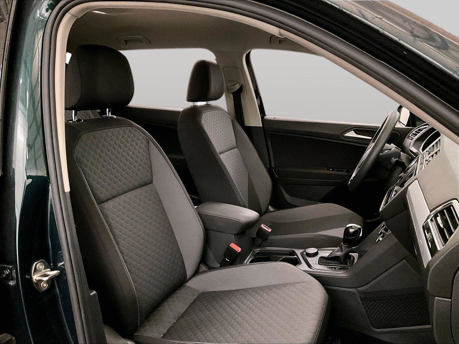 Used 2019 Volkswagen Tiguan S w/ Driver Assistance Package AWD/4WD image 8