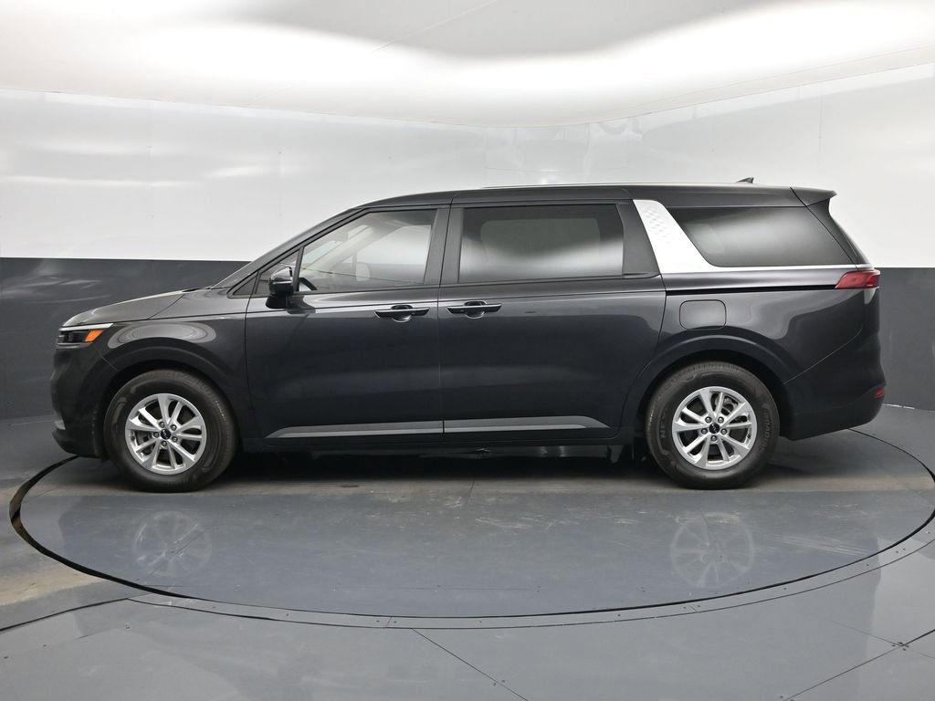 Used 2024 Kia Carnival LX image 10