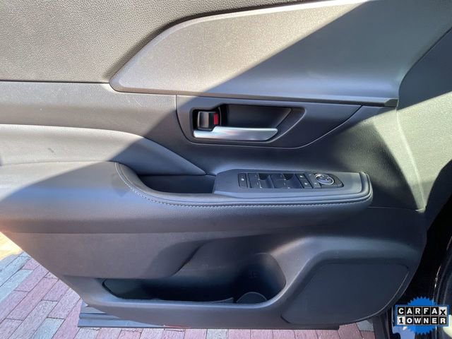 Used 2025 Toyota Grand Highlander AWD image 10