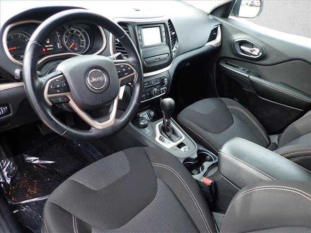 Used 2015 Jeep Cherokee Latitude AWD/4WD image 10