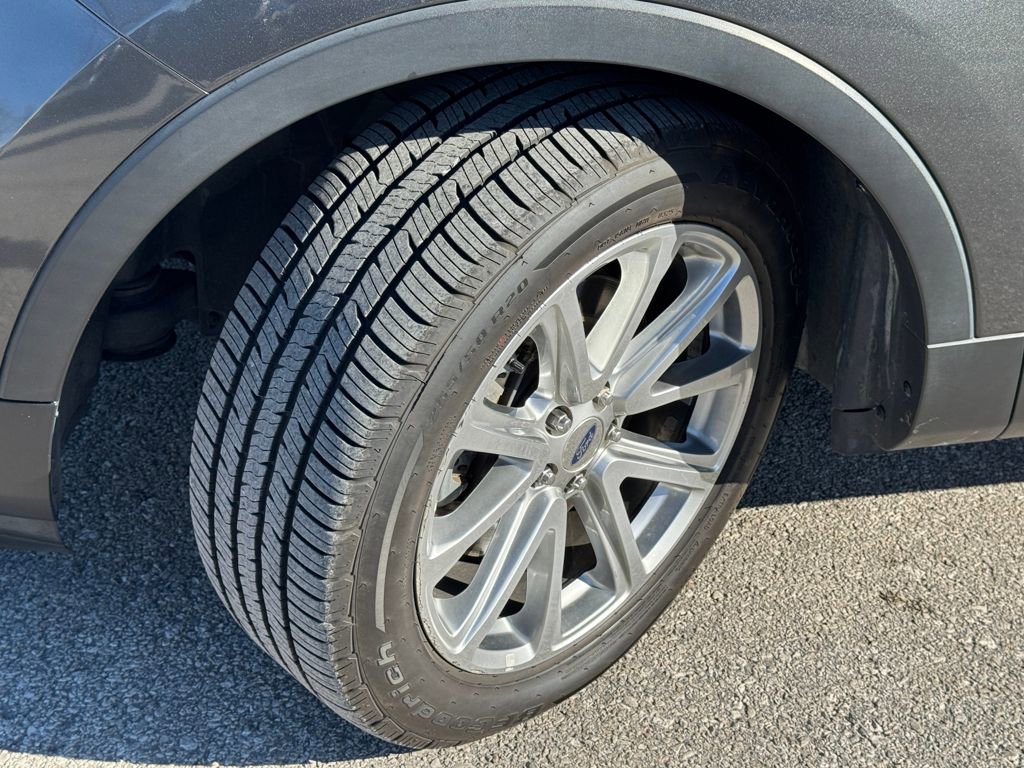 Used 2017 Ford Explorer Limited image 37