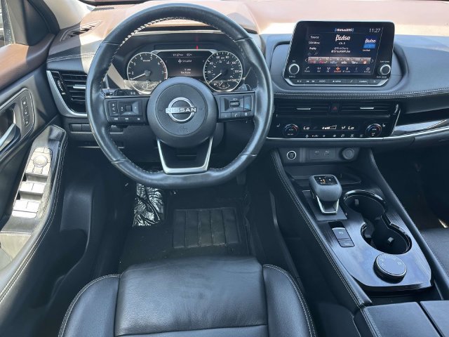 Used 2023 Nissan Rogue SL AWD/4WD image 3
