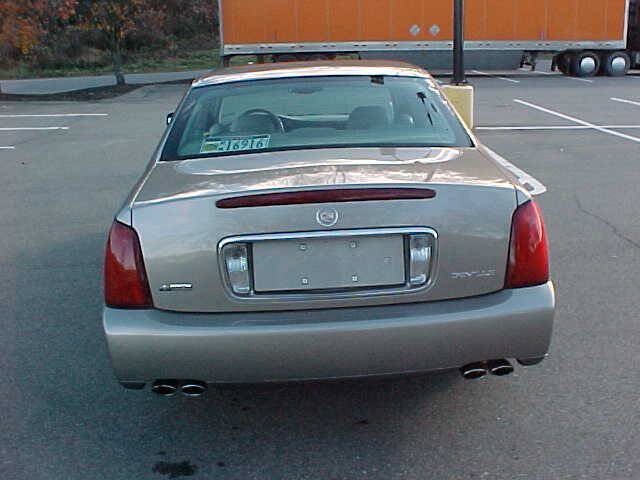 Used 2004 Cadillac De Ville FWD image 10