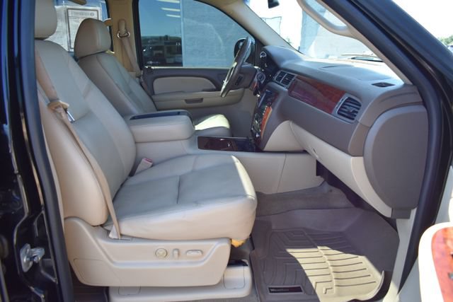 Used 2009 Chevrolet Tahoe LTZ AWD/4WD image 41