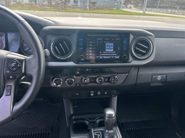 Used 2018 Toyota Tacoma TRD Off-Road image 17