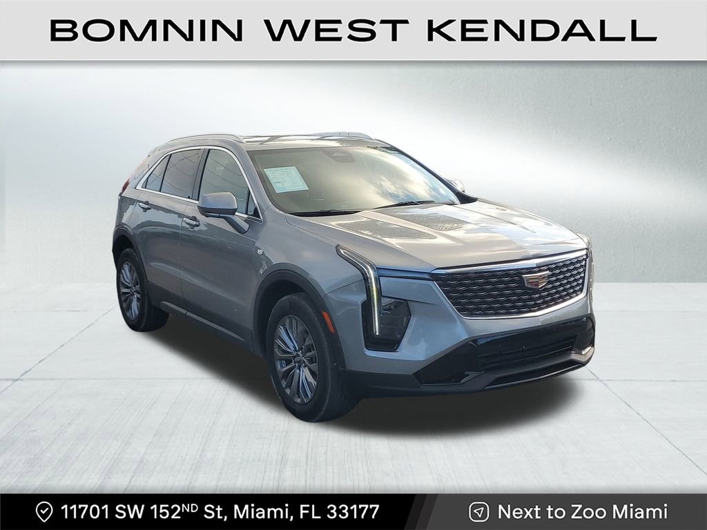 Used 2025 Cadillac XT4 Premium Luxury image 1