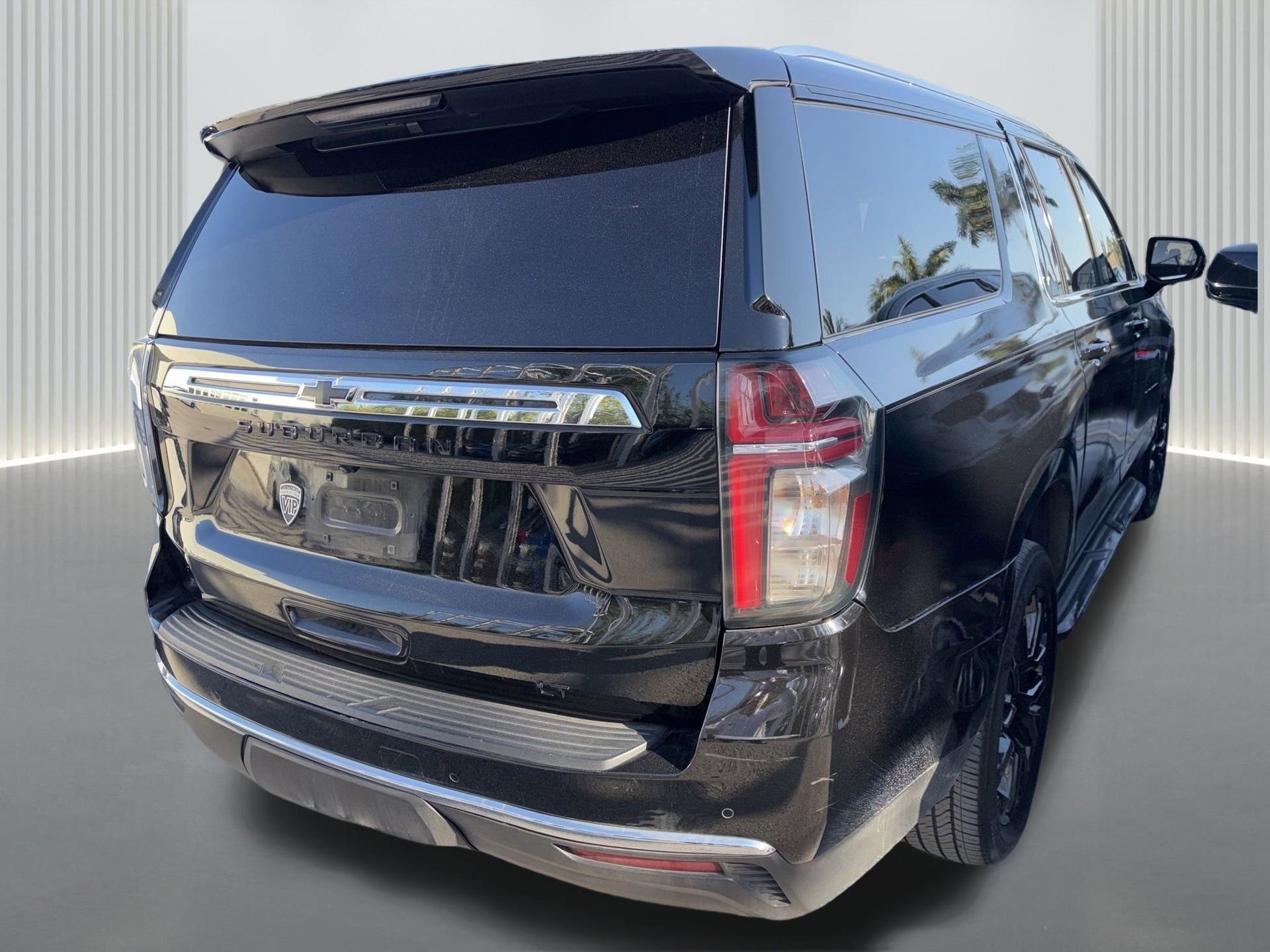 Used 2023 Chevrolet Suburban LT w/ Luxury Package video 3