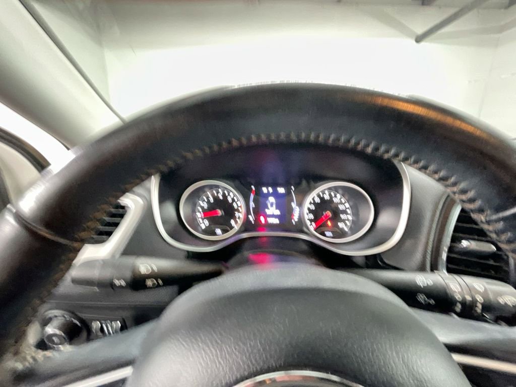 Used 2021 Jeep Compass Latitude image 11