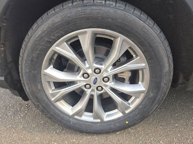 Certified 2023 Ford Explorer XLT w/ Equipment Group 202A AWD/4WD image 13