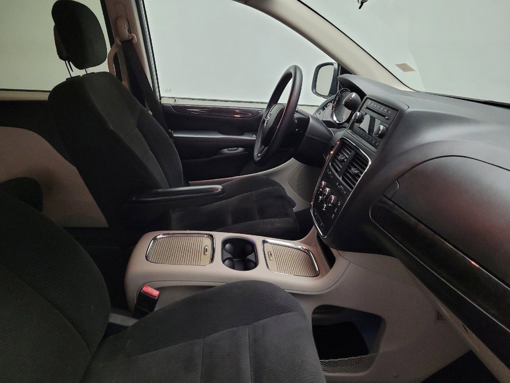 Used 2016 Dodge Grand Caravan SXT FWD image 21