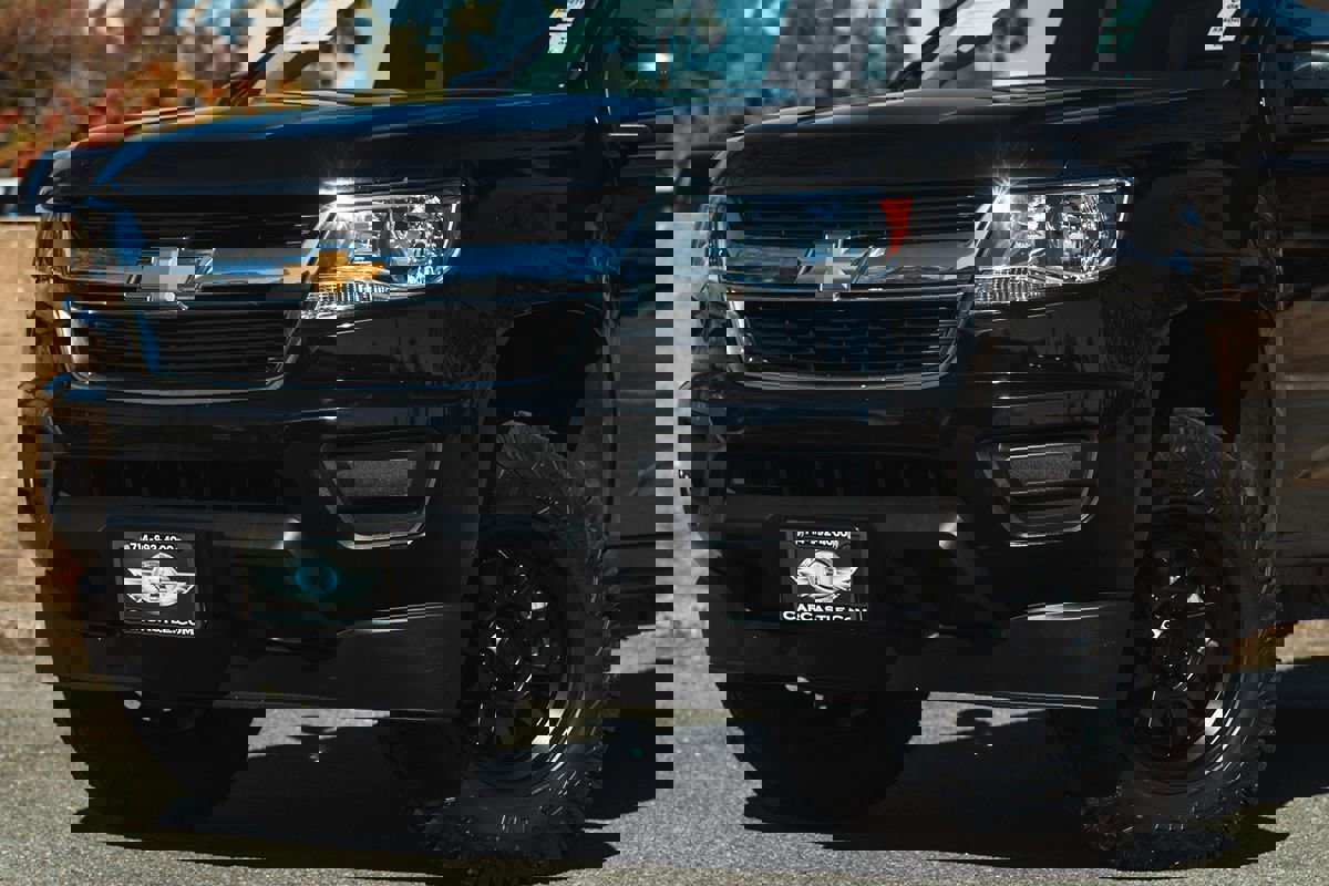 Used 2019 Chevrolet Colorado LT image 2