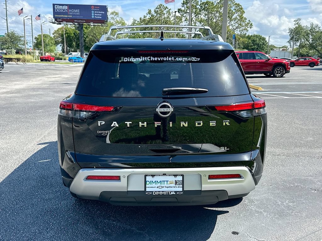 Used 2025 Nissan Pathfinder SL FWD image 6