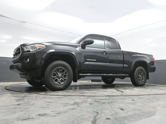 Used 2018 Toyota Tacoma SR5 image 36