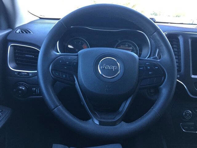 Used 2022 Jeep Cherokee Trailhawk w/ Comfort/Convenience Group image 12