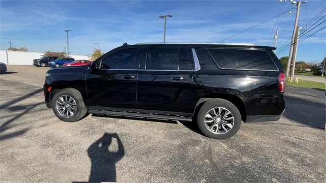 Used 2021 Chevrolet Suburban LT image 7