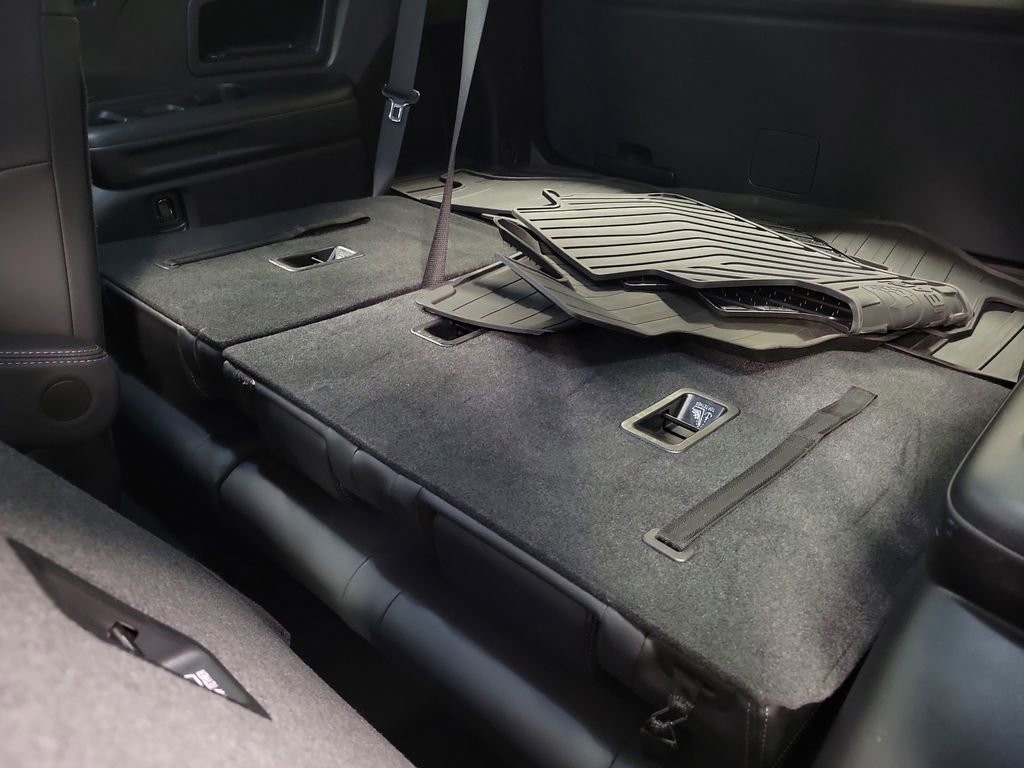 Used 2023 Subaru Ascent Limited w/ Popular Package #2A image 21