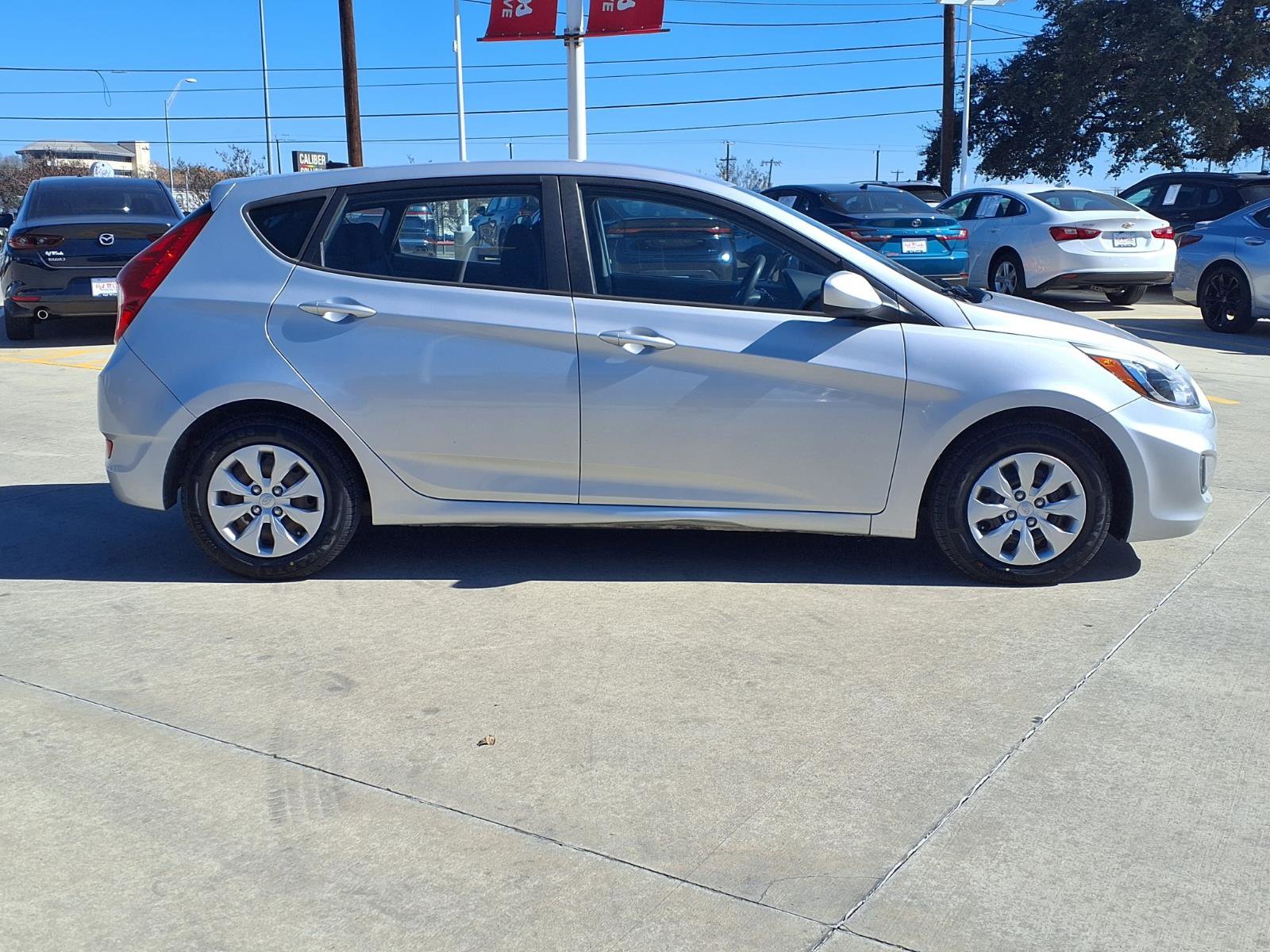 Used 2016 Hyundai Accent SE image 4