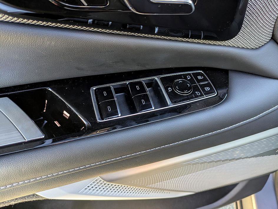 New 2026 Cadillac Optiq Luxury 2 image 14