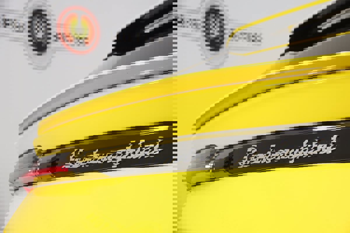 Used 2019 Lamborghini Urus image 78