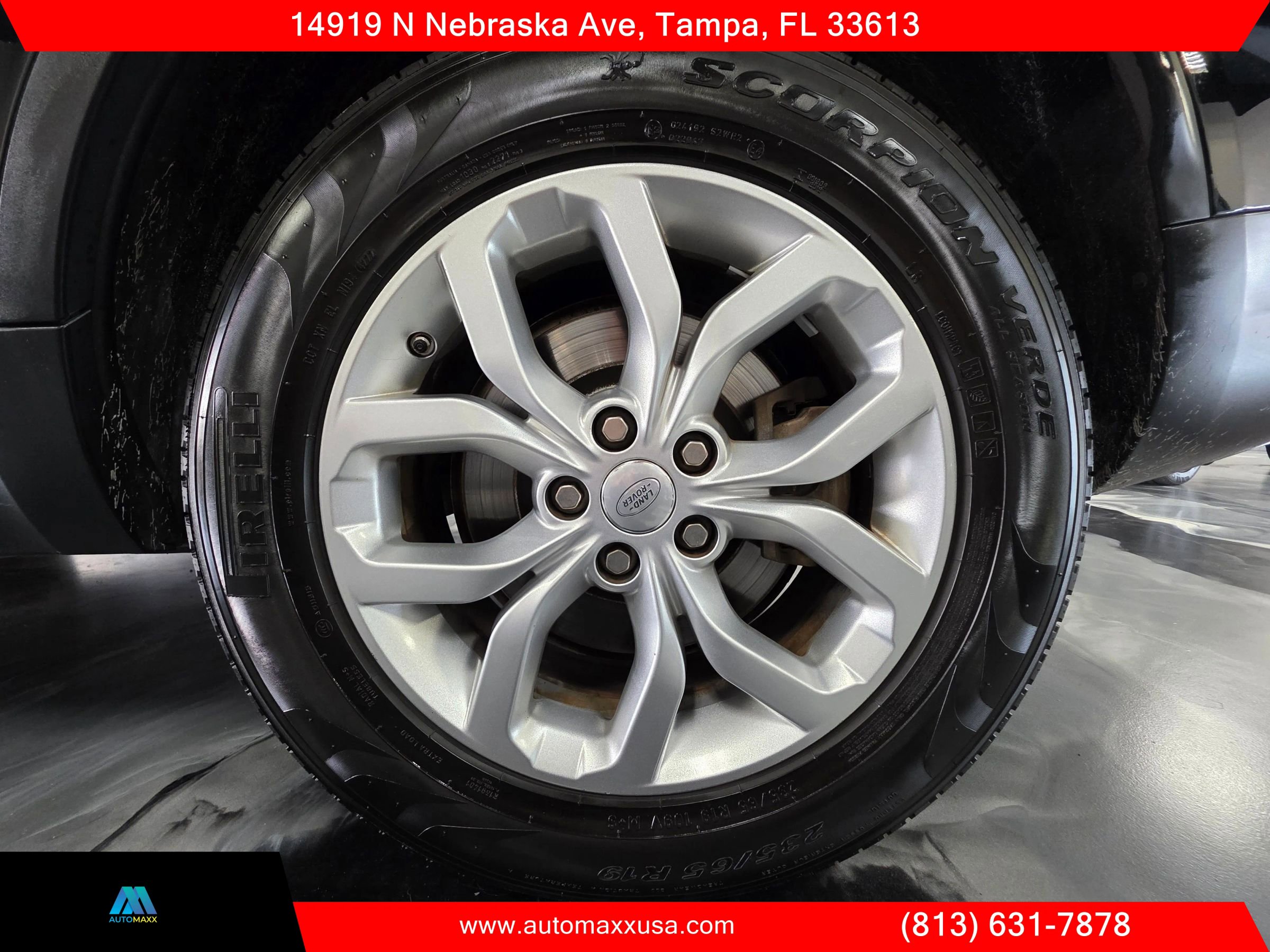 Used 2019 Land Rover Discovery SE AWD/4WD image 29