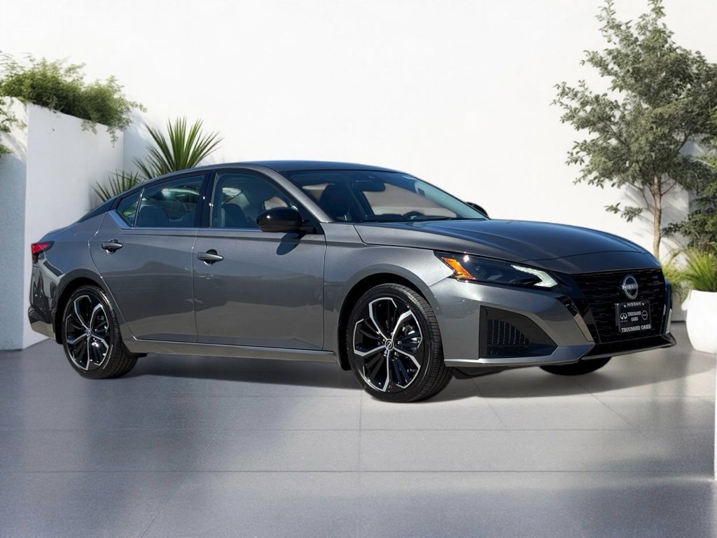 New 2025 Nissan Altima 2.5 SR