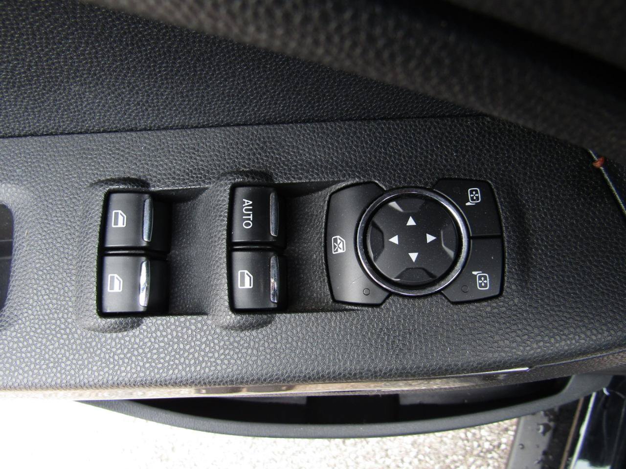 Used 2019 Ford EcoSport SE FWD image 11