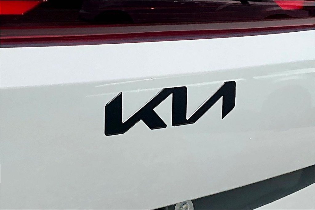 New 2027 Kia Carnival SX Prestige FWD image 9