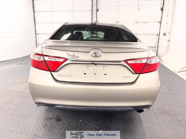 Used 2016 Toyota Camry XSE FWD image 6