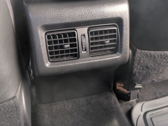 Used 2018 Toyota Camry XSE image 16