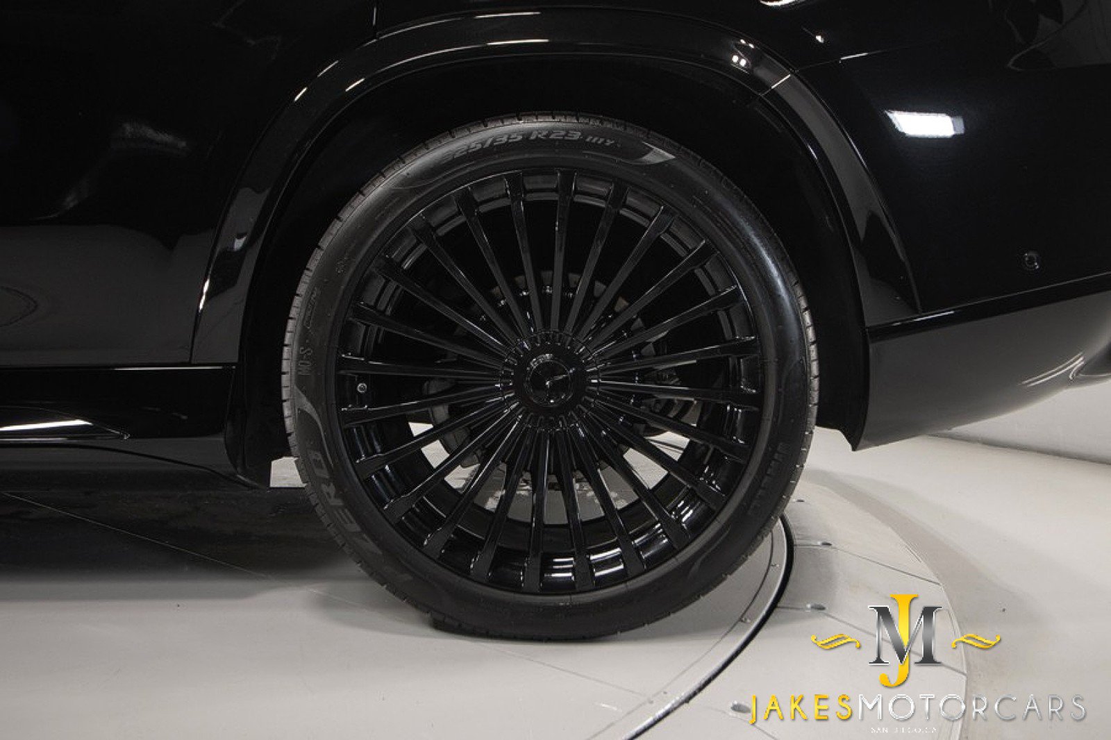 Used 2024 Mercedes-Benz Maybach GLS 600 4MATIC image 78