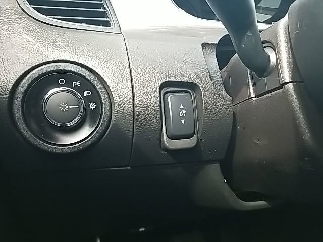 Used 2018 Ford Taurus SEL FWD image 15