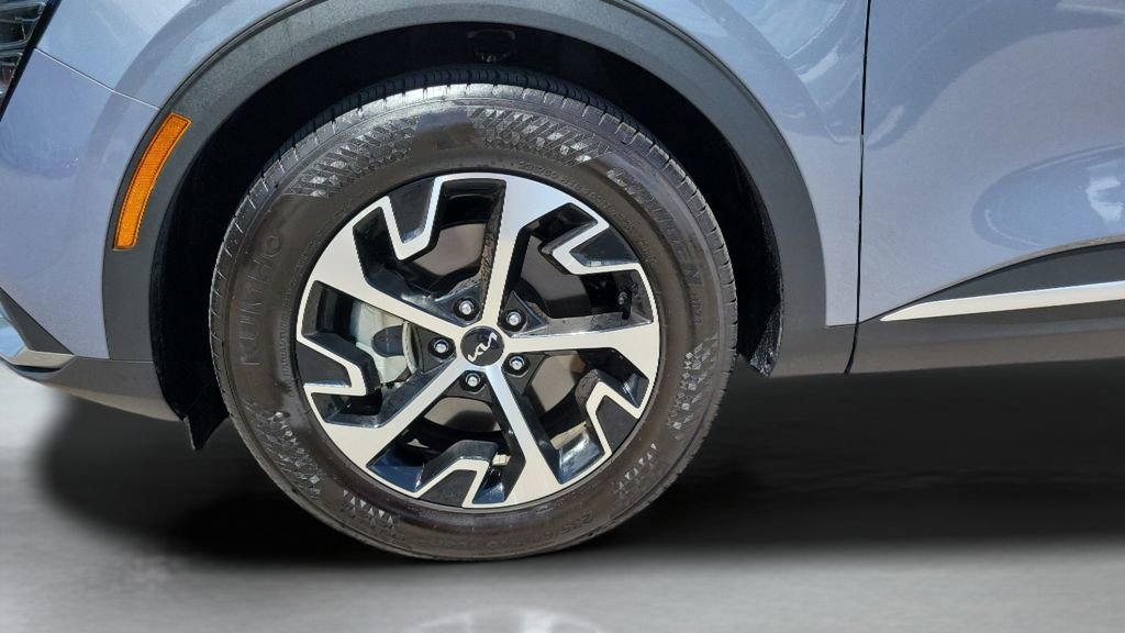 Used 2025 Kia Sportage EX w/ Premium Package image 25