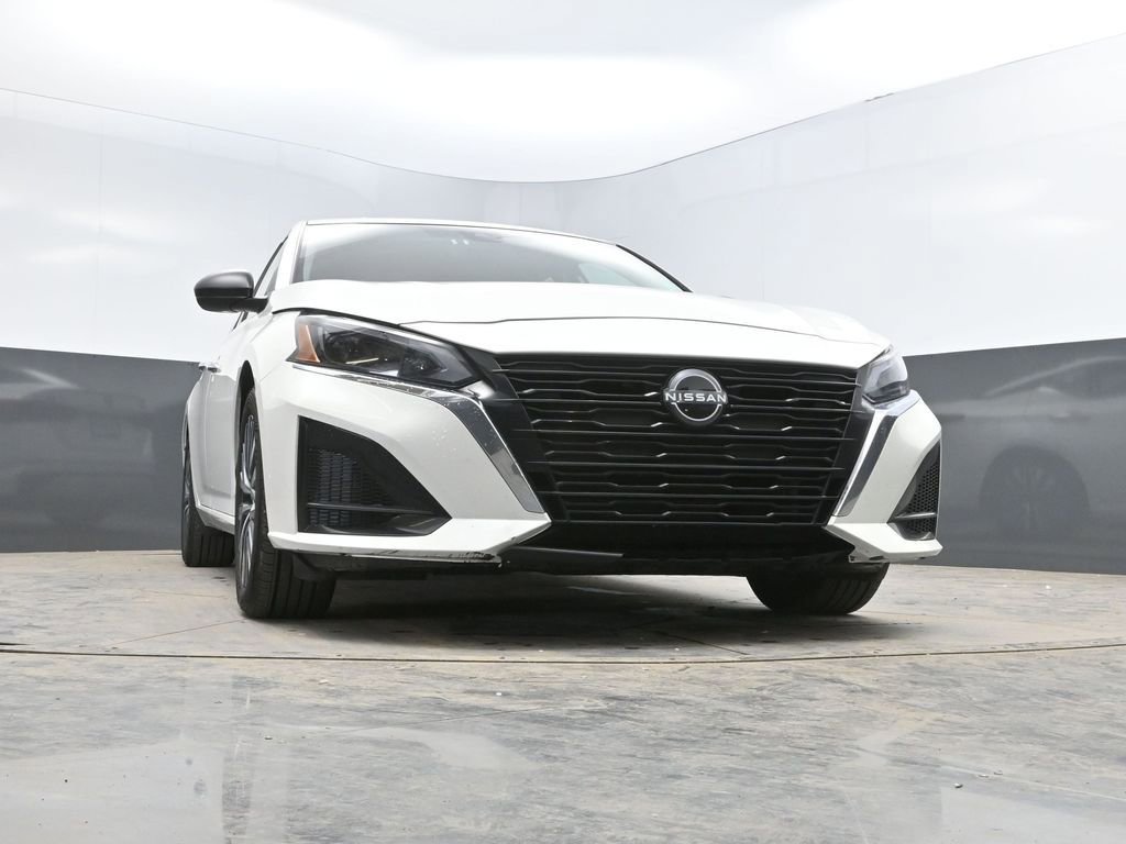 Used 2024 Nissan Altima 2.5 SV image 27