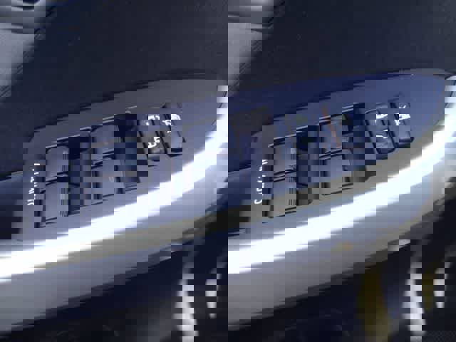 Used 2015 Toyota Prius Three w/ Solar Roof Package image 8