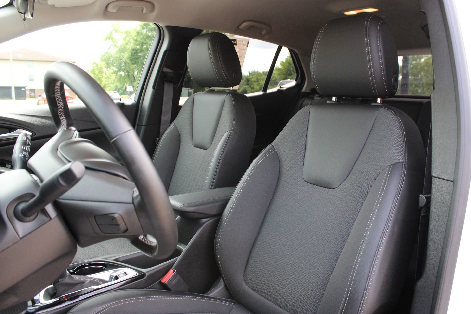 Used 2024 Buick Encore GX Preferred FWD image 14