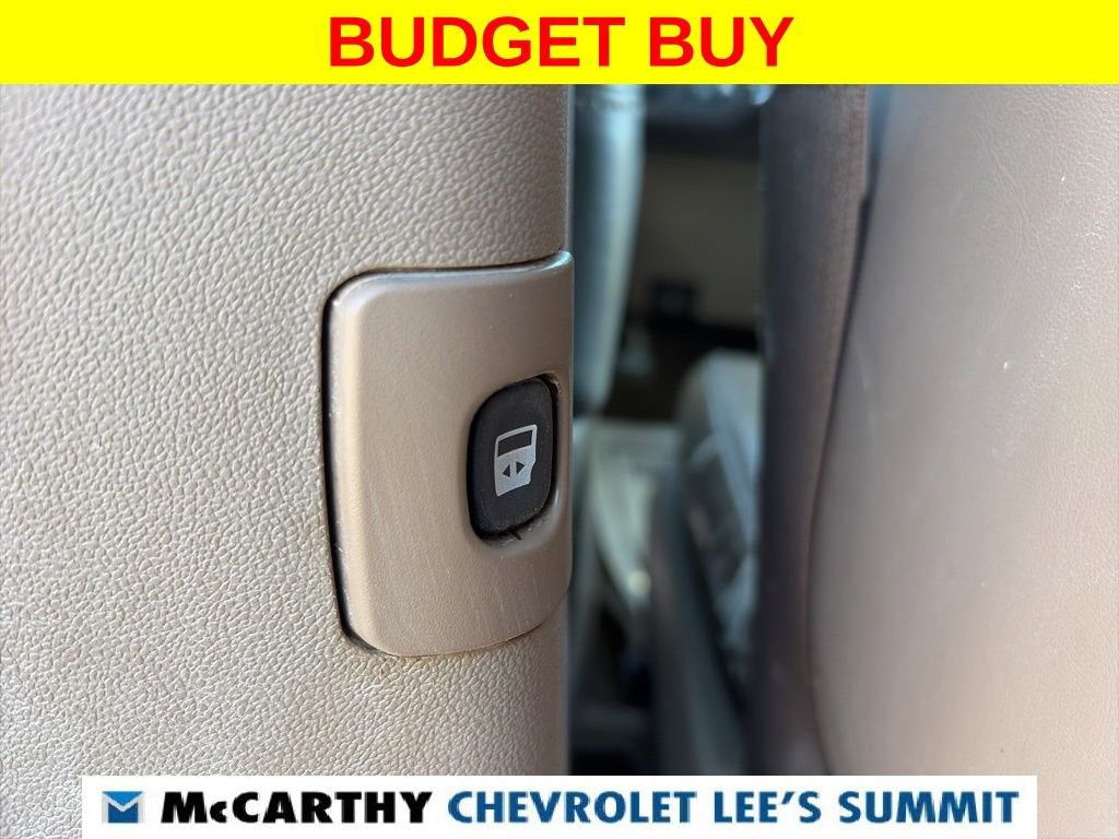 Used 2012 Chrysler Town & Country Limited w/ Luxury Group image 50