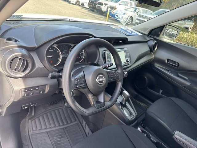 Used 2024 Nissan Kicks S image 11