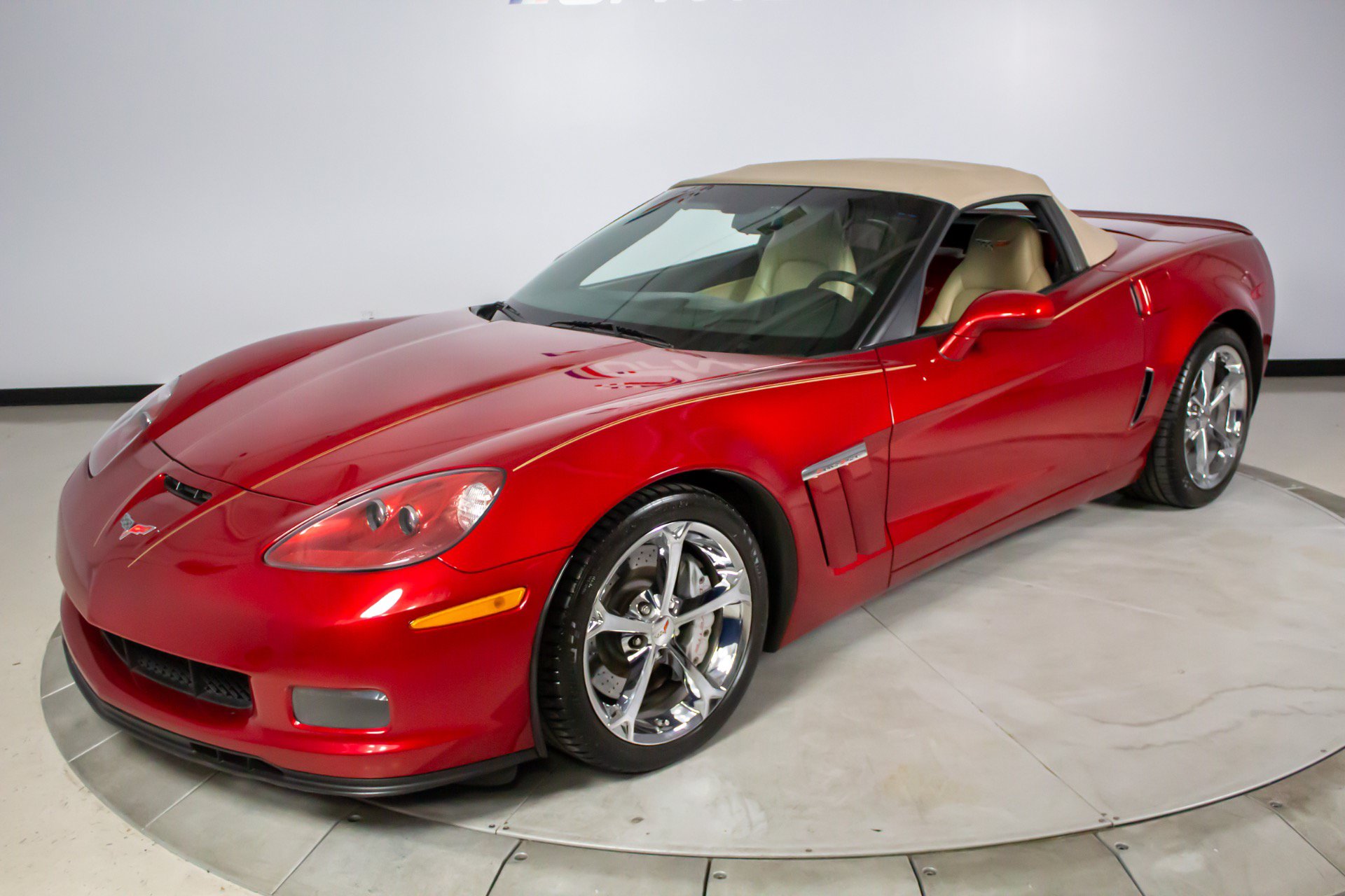 Used 2010 Chevrolet Corvette Grand Sport w/ Preferred Equipment Group RWD image 2