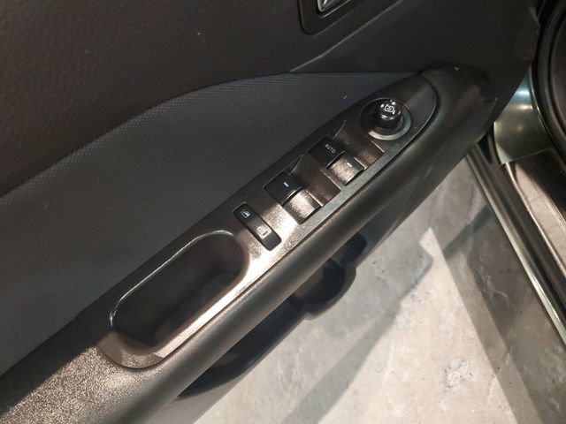 Used 2010 Ford Fusion SE FWD image 12