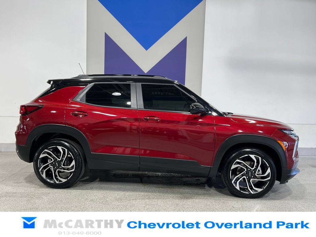Used 2025 Chevrolet TrailBlazer RS w/ Convenience Package FWD image 4