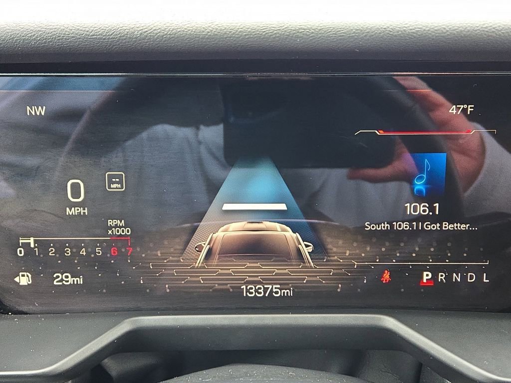 Used 2025 GMC Acadia Elevation image 26