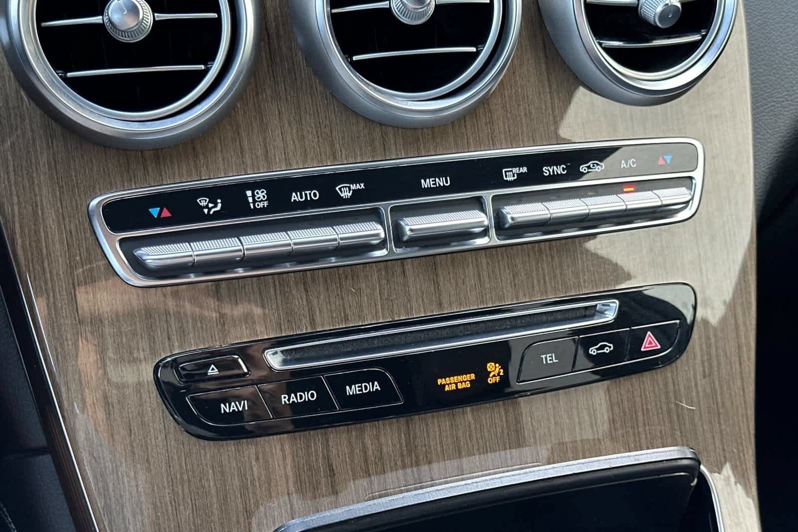 Used 2018 Mercedes-Benz GLC 300 4MATIC image 22