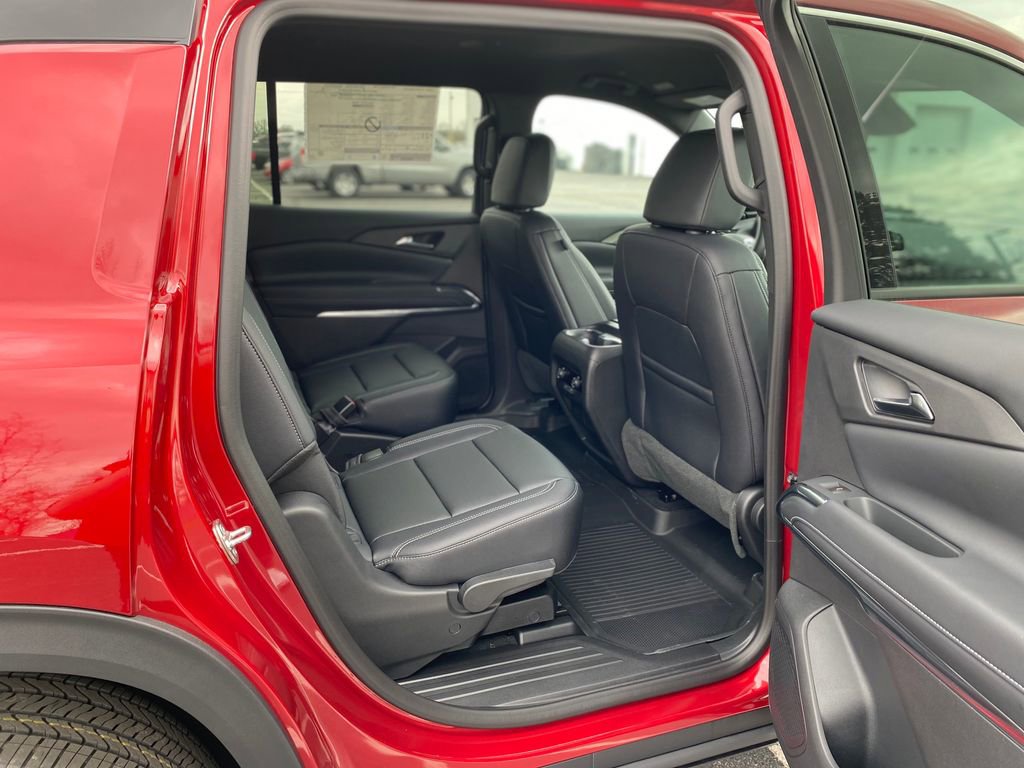 New 2026 Chevrolet Traverse LT w/ LPO, Floor Liner Package image 15