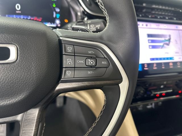 Used 2023 Jeep Grand Cherokee 4WD 4xe image 16