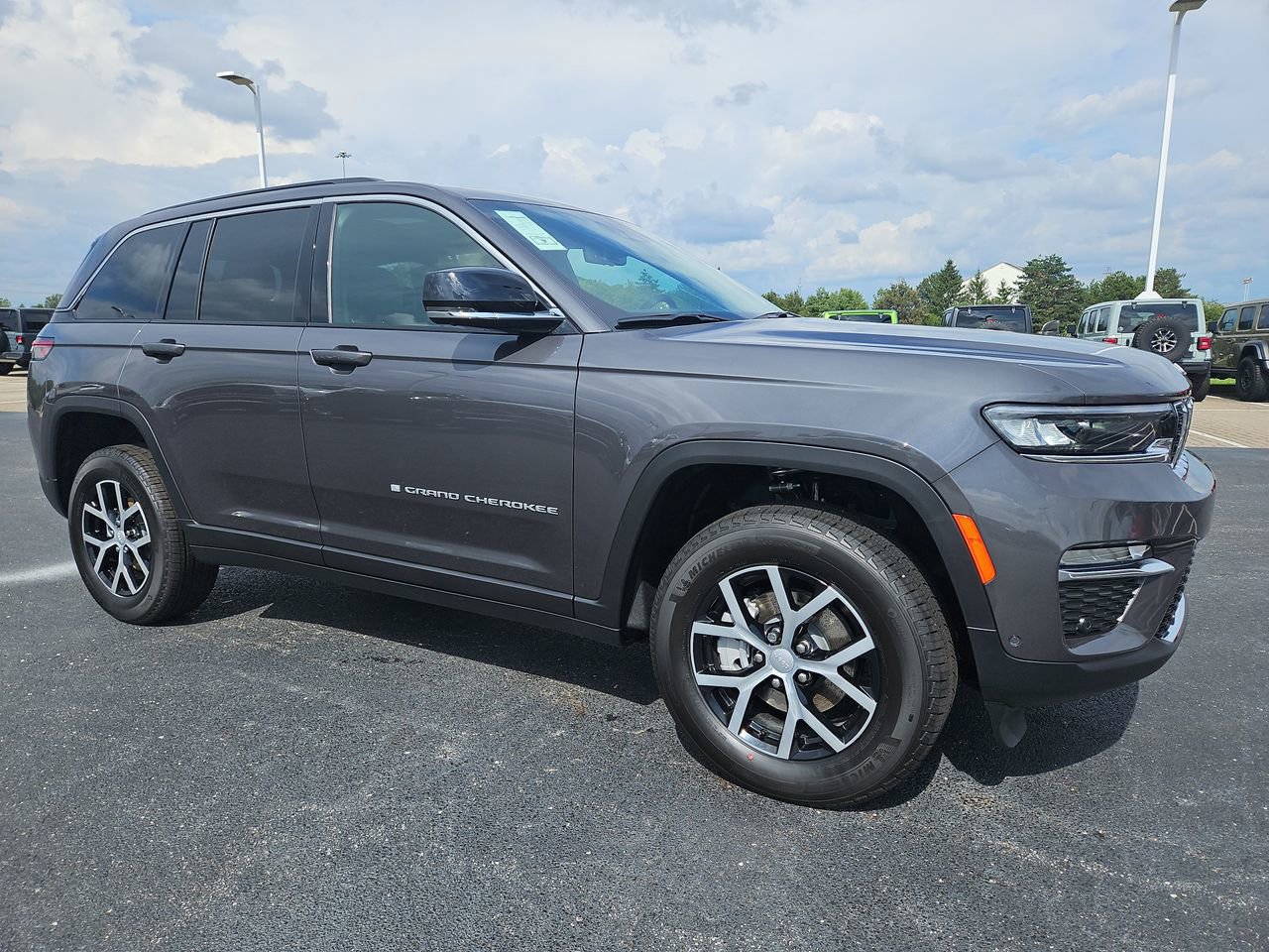 New 2025 Jeep Grand Cherokee Limited w/ Luxury Tech Group II