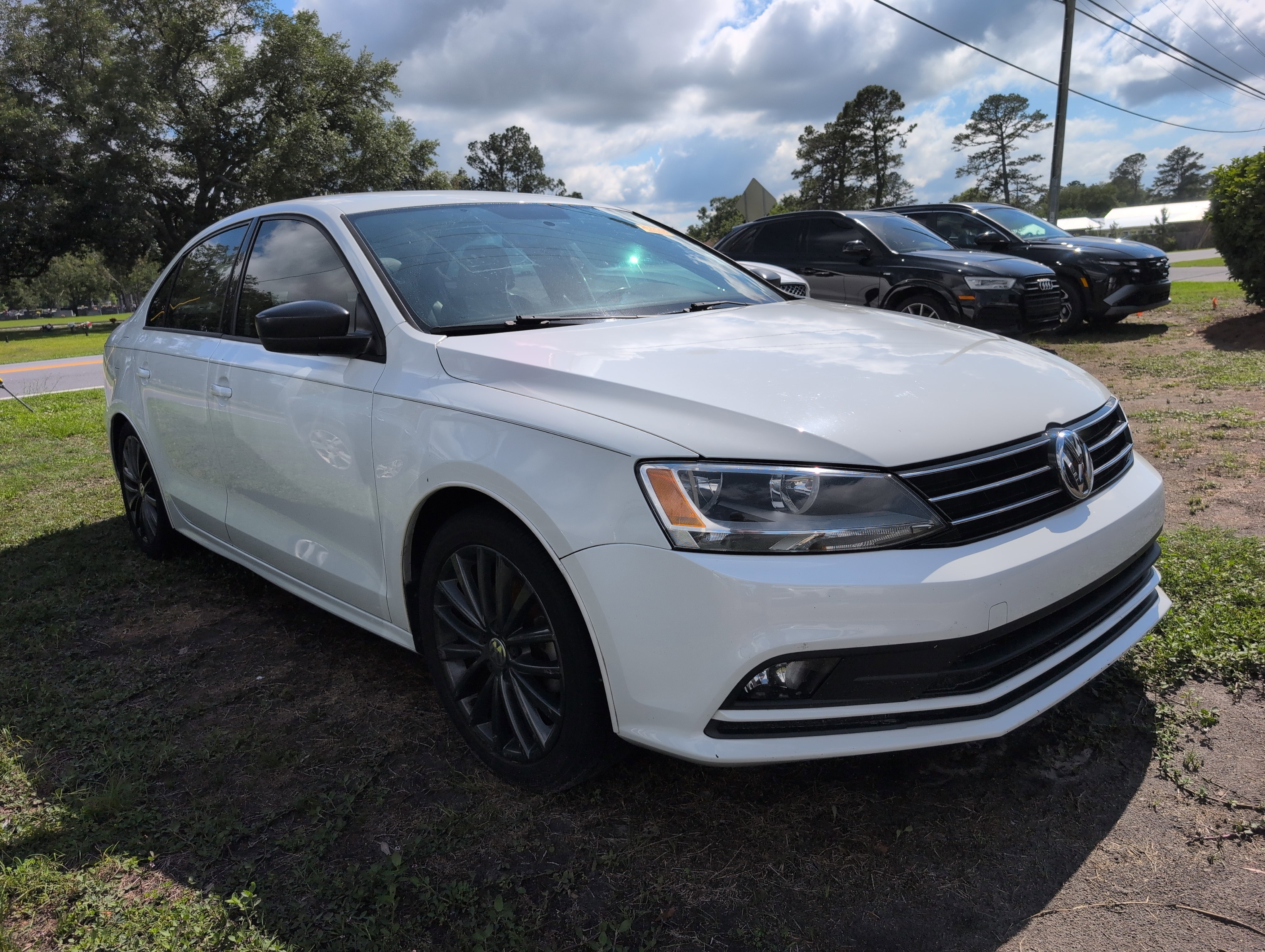Used 2016 Volkswagen Jetta Sport FWD image 1