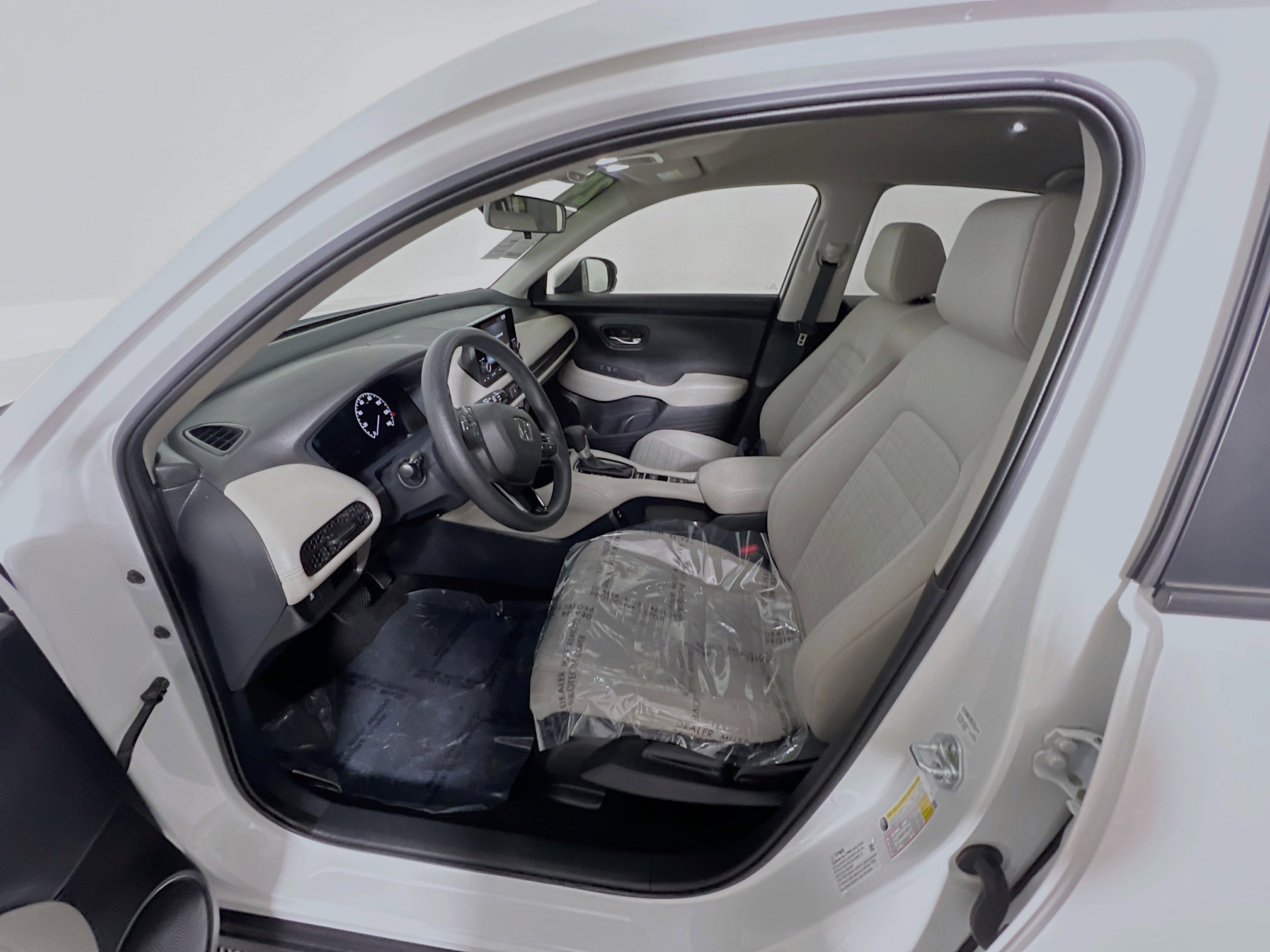 Used 2024 Honda HR-V LX image 15