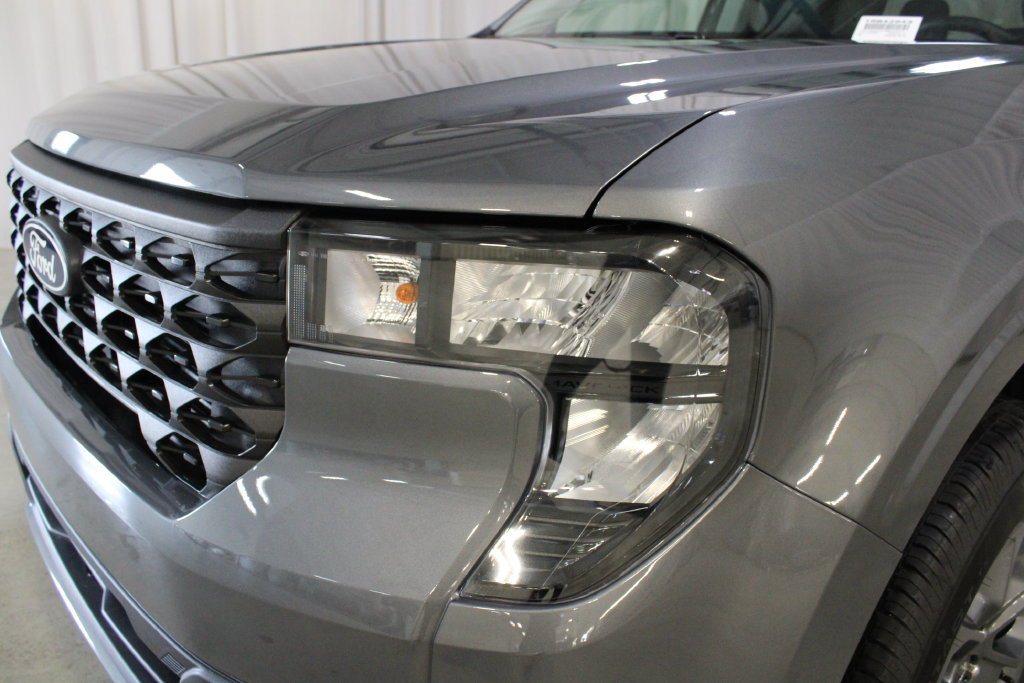 New 2026 Ford Maverick XLT w/ XLT Luxury Package FWD image 33