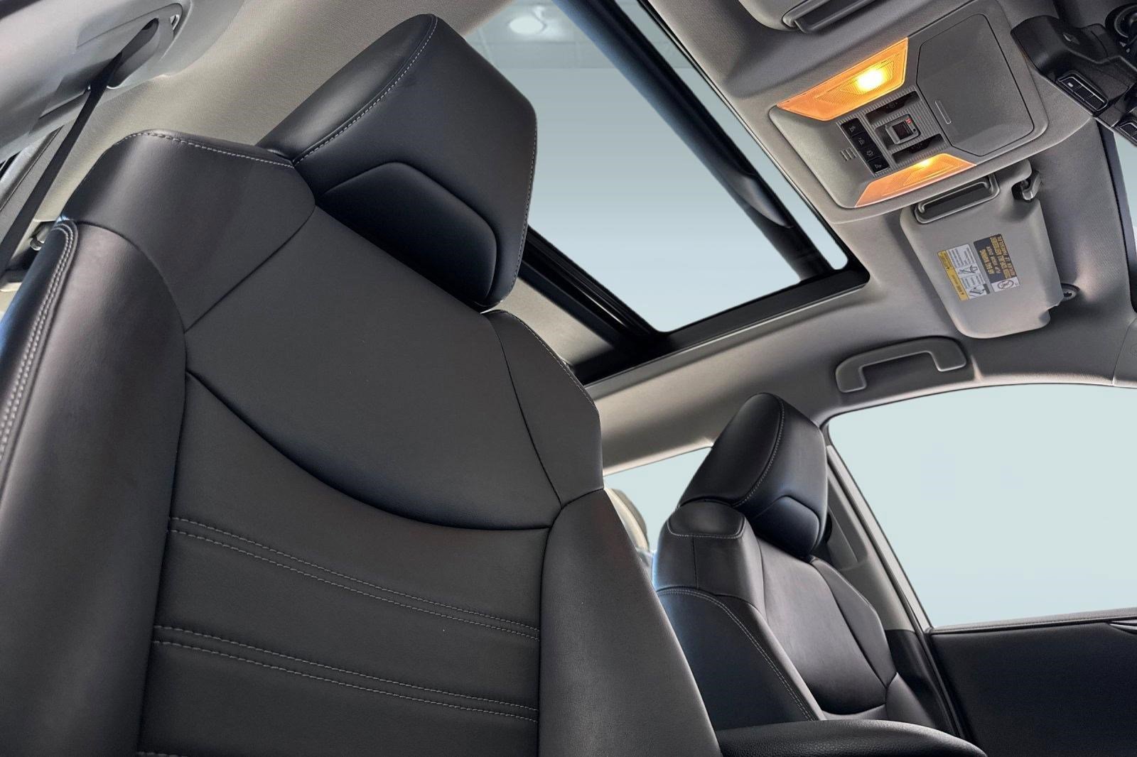 Certified 2019 Toyota RAV4 Limited w/ Advanced Technology Package FWD image 16